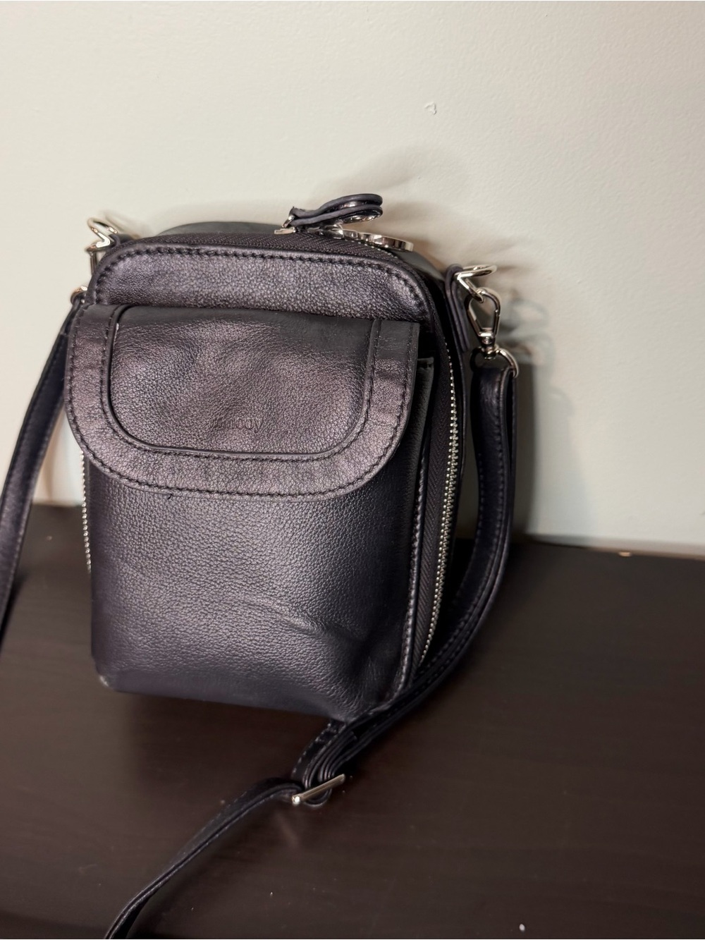 Minooy Aphrodite Phone
Crossbody Bag 1.5L - Picture 2 of 10